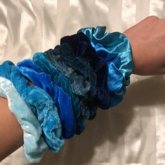 9pc Blue Scrunchies - Picture 2 of 2